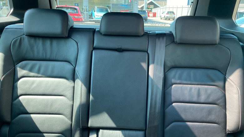 Volkswagen Tiguan 2.0 TDi 150 4Motion R-Line 5dr Diesel Estate